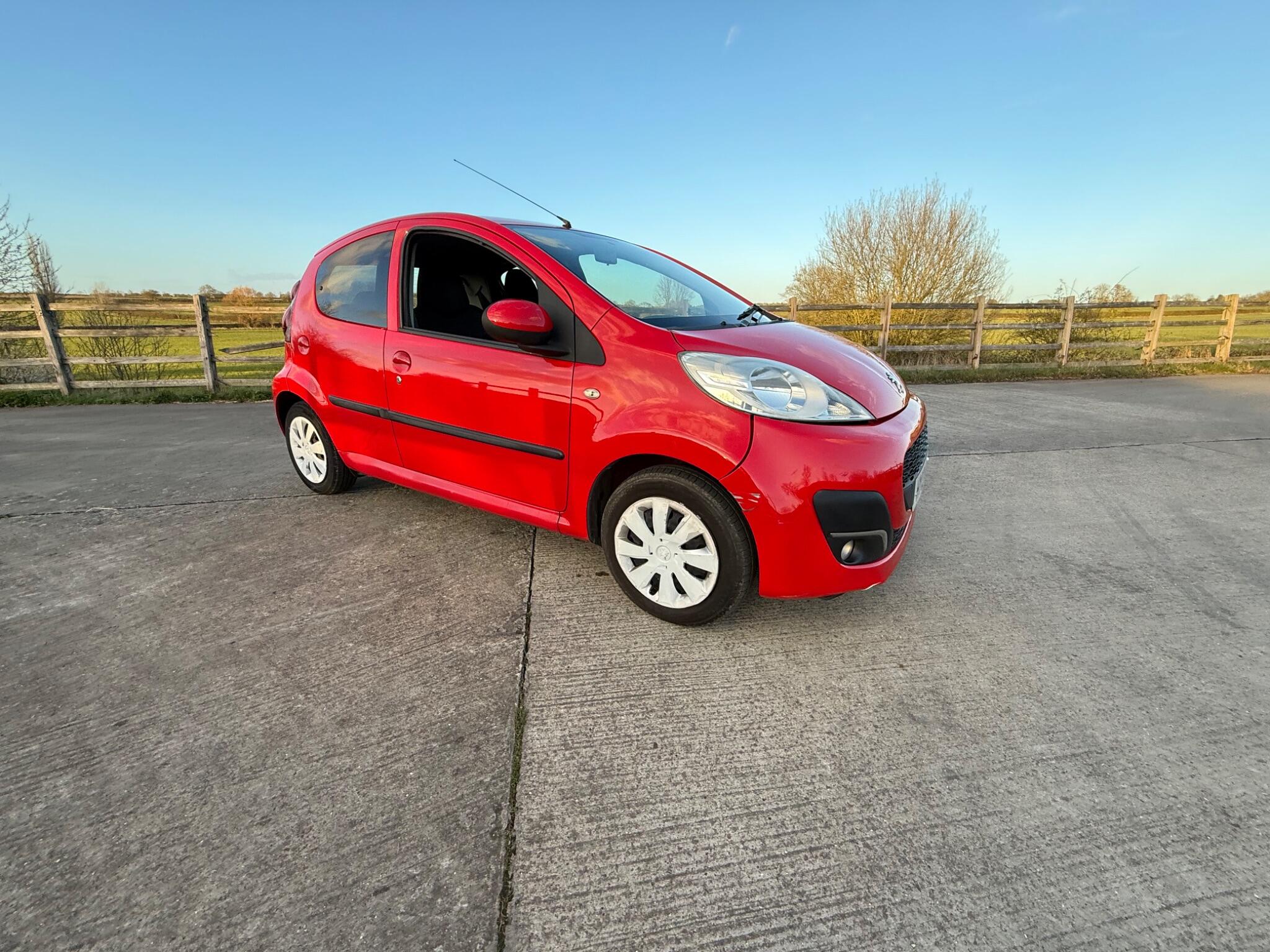 Peugeot 107 1.0 12V Active Euro 5 5dr — photo 49 of 86